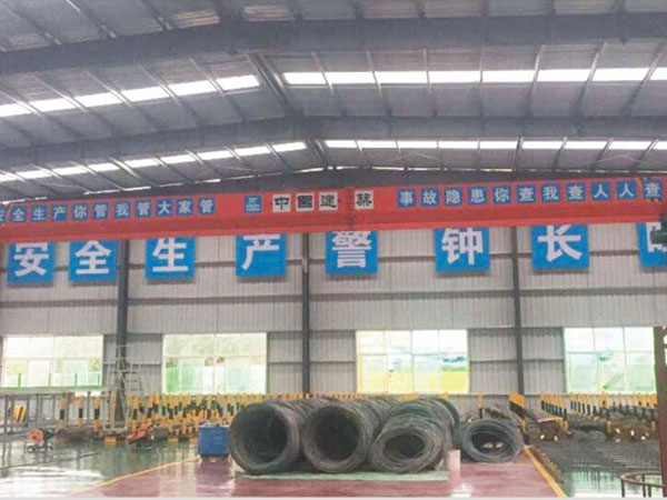 起重機設備廠家解析門式起重機減速機漏油問題